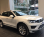 Volkswagen Touareg 2017 - Bán xe Volkswagen Touareg sản xuất 2017 màu trắng, giá 2 tỷ 499 triệu, nhập khẩu, trả góp 0% lãi suất