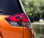 Nissan X trail 2.0 SL 2017 - Bán ô tô Nissan X Trail 2.0 SL đời 2017, màu vàng cam, khuyến mại phụ kiện và tiền mặt
