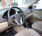 Toyota Innova 2.0 MT 2016 - Cần bán Toyota Innova 2.0 MT đời 2016, màu bạc biển TP