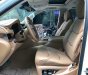 Cadillac Escalade ESV Platium 2016 - Bán Cadillac Escalade Platium sản xuất năm 2016 full option chạy 2 vạn 7km