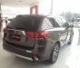 Mitsubishi Stavic 2.0 CVT Premium 2018 - [TP. Hồ Chí Minh] Bán Mitsubishi Outlander 2.0 CVT Premium, giá tốt, hỗ trợ cho vay 80% xe