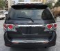 Toyota Fortuner 2012 - Cần bán gấp Toyota Fortuner sản xuất năm 2012, màu xám, xe gia đình