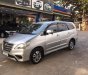 Toyota Innova 2.0E 2015 - Bán Toyota Innova 2.0E sản xuất 2015, màu bạc