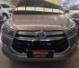 Toyota Innova 2.0V 2017 - Bán xe Toyota Innova 2.0V sản xuất 2017, màu xám số tự động