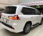 Lexus LX 570 2017 - Bán xe Lexus LX570 sản xuất 2017, màu trắng, nhập khẩu nguyên chiếc, số tự động