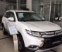 Mitsubishi Stavic 2.0 CVT Premium 2018 - Bán xe Mitsubishi Outlander 2.0 CVT Premium 2018, màu trắng