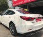 Mazda 6 2.5L Premium 2017 - Cần bán gấp Mazda 6 sản xuất 2017, màu trắng chính chủ, 999tr