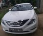 Hyundai Sonata    2010 - Bán Hyundai Sonata đời 2010, màu trắng số tự động