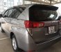 Toyota Innova 2.0E 2017 - Bán Toyota Innova 2.0E 2017, màu nâu số sàn giá cạnh tranh