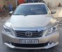 Toyota Camry 2013 - Bán Toyota Camry năm 2013, màu vàng