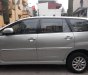 Toyota Innova E 2013 - Cần bán lại xe Toyota Innova E sản xuất 2013, màu bạc chính chủ, giá chỉ 525 triệu