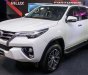 Toyota Fortuner 2.7V(4x4) 2017 - Cần bán xe Toyota Fortuner 2.7V(4x4) 2017, màu trắng, xe nhập khẩu Indonesia, chạy 10.000KM. LH: 0916 11 23 44