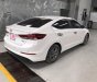 Hyundai Elantra 1.6 MT 2016 - Bán Hyundai Elantra 1.6 MT sản xuất 2016, màu trắng
