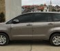 Toyota Innova 2.0E 2017 - Cần bán Toyota Innova E đời 2017, màu vàng số sàn