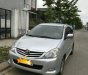 Toyota Innova 2010 - Cần bán xe Toyota Innova đời 2010, màu bạc xe gia đình