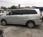 Toyota Innova 2.0E 2014 - Bán Toyota Innova 2.0E năm sản xuất 2014, màu bạc