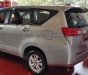 Toyota Innova 2.0E 2018 - Bán xe Toyota Innova 2.0E năm sản xuất 2018, màu bạc