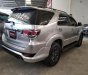 Toyota Fortuner V 2016 - Bán xe Toyota Fortuner V 2016, màu bạc, mới đi 23.000km, xe đầy đủ phụ kiện