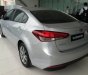 Kia Cerato 2018 - Cần bán Kia Cerato sản xuất năm 2018, màu bạc