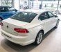 Volkswagen Passat 1.8 Turbo  2018 - Cần bán Volkswagen Passat 1.8 turbo tăng áp sản xuất năm 2018, xe nhập