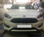 Ford Focus 2015 - Cần bán xe Ford Focus năm 2015, màu trắng, giá 660tr