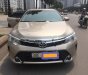 Toyota Camry 2.5Q 2017 - Bán xe Toyota Camry 2.5Q đời 2017, màu vàng như mới