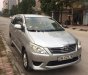 Toyota Innova 2.0E 2012 - Bán ô tô Toyota Innova 2.0E sản xuất 2012, màu bạc xe gia đình, 550tr