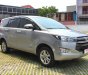 Toyota Innova  E   2016 - Bán ô tô Toyota Innova E sản xuất năm 2016, màu bạc  