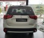 Mitsubishi Outlander 2.0 CVT Premium 2018 - Mitsubishi Outlander 2.0 CVT Premium 7 chỗ, màu trắng, giá tốt