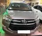 Toyota Innova 2016 - Cần bán xe Toyota Innova năm sản xuất 2016, màu xám