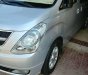 Hyundai Starex 2010 - Bán Hyundai Starex sản xuất năm 2010, màu bạc xe gia đình, 590 triệu