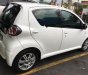 Toyota Aygo 2012 - Cần bán gấp Toyota Aygo sản xuất năm 2012, màu trắng, nhập khẩu số tự động, 335tr