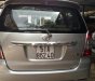 Toyota Innova 2.0E 2012 - Bán xe Toyota Innova 2.0E năm 2012, màu bạc  