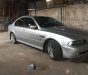 BMW 5 Series  525i  2002 - Cần bán gấp BMW 5 Series 525i đời 2002, màu bạc, giá chỉ 239 triệu