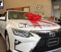 Toyota Camry 2.0E 2018 - Bán xe Toyota Camry 2.0E đời 2018, màu trắng, giá tốt