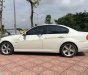 BMW 3 Series  320i  2009 - Bán BMW 3 Series 320i 2009, màu trắng còn mới, giá chỉ 500 triệu