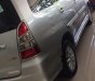 Toyota Innova 2.0E 2012 - Cần bán gấp Toyota Innova 2.0E sản xuất năm 2012, màu bạc, giá chỉ 475 triệu