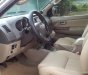 Toyota Fortuner G 2010 - Gia đình bán Toyota Fortuner G năm sản xuất 2010, màu bạc