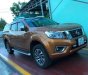 Nissan Navara VL 2.5 AT 4WD 2017 - Cần bán Nissan Navara VL 300 đời 2017, màu vàng, nhập khẩu nguyên chiếc, giá tốt