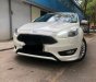 Ford Focus 2015 - Cần bán gấp Ford Focus 2015, màu trắng, giá chỉ 705 triệu