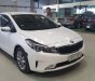 Kia Cerato 1.6 MT 2017 - Bán Kia Cerato 1.6 MT đời 2017, màu trắng chính chủ giá cạnh tranh