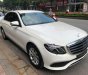 Mercedes-Benz E class 200 2017 - Cần bán lại xe Mercedes 200 2017, màu trắng số tự động