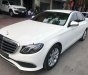 Mercedes-Benz E class 200 2017 - Cần bán lại xe Mercedes 200 2017, màu trắng số tự động