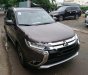 Mitsubishi Outlander 2.0 CVT Premium 2018 - Bán Mitsubishi Outlander 2.0 CVT Premium đời 2018, màu nâu 