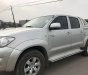 Toyota Hilux 2010 - Gia đình cần bán xe bán tải Hilux 2011, máy 3.0 hai cầu, số sàn, máy dầu