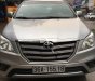 Toyota Innova E 2014 - Cần bán xe Toyota Innova E đời 2014, màu bạc xe gia đình, giá chỉ 560 triệu