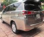 Toyota Innova 2.0E 2016 - Cần bán lại xe Toyota Innova 2.0E sản xuất năm 2016, màu nâu số sàn