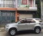 Toyota Fortuner v 2010 - Bán Toyota Fortuner v sản xuất năm 2010, màu bạc xe gia đình