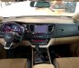 Kia Sedona DATH 2.2 2016 - Bán ô tô Kia Sedona DATH 2.2 sản xuất năm 2016, màu đỏ còn mới