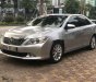 Toyota Camry 2.5G 2013 - Bán xe Toyota Camry 2.5G năm 2013, màu bạc xe gia đình, giá tốt